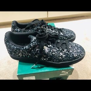 Puma sneakers size 8 MEN/ WMN  9.5 UNISEX style